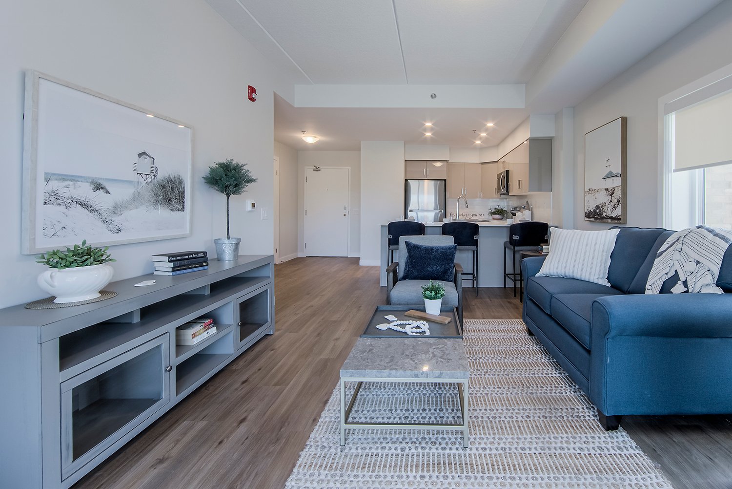 300-South-Pelham-September-2023-Amenities_Exteriors_Unit-Web-11