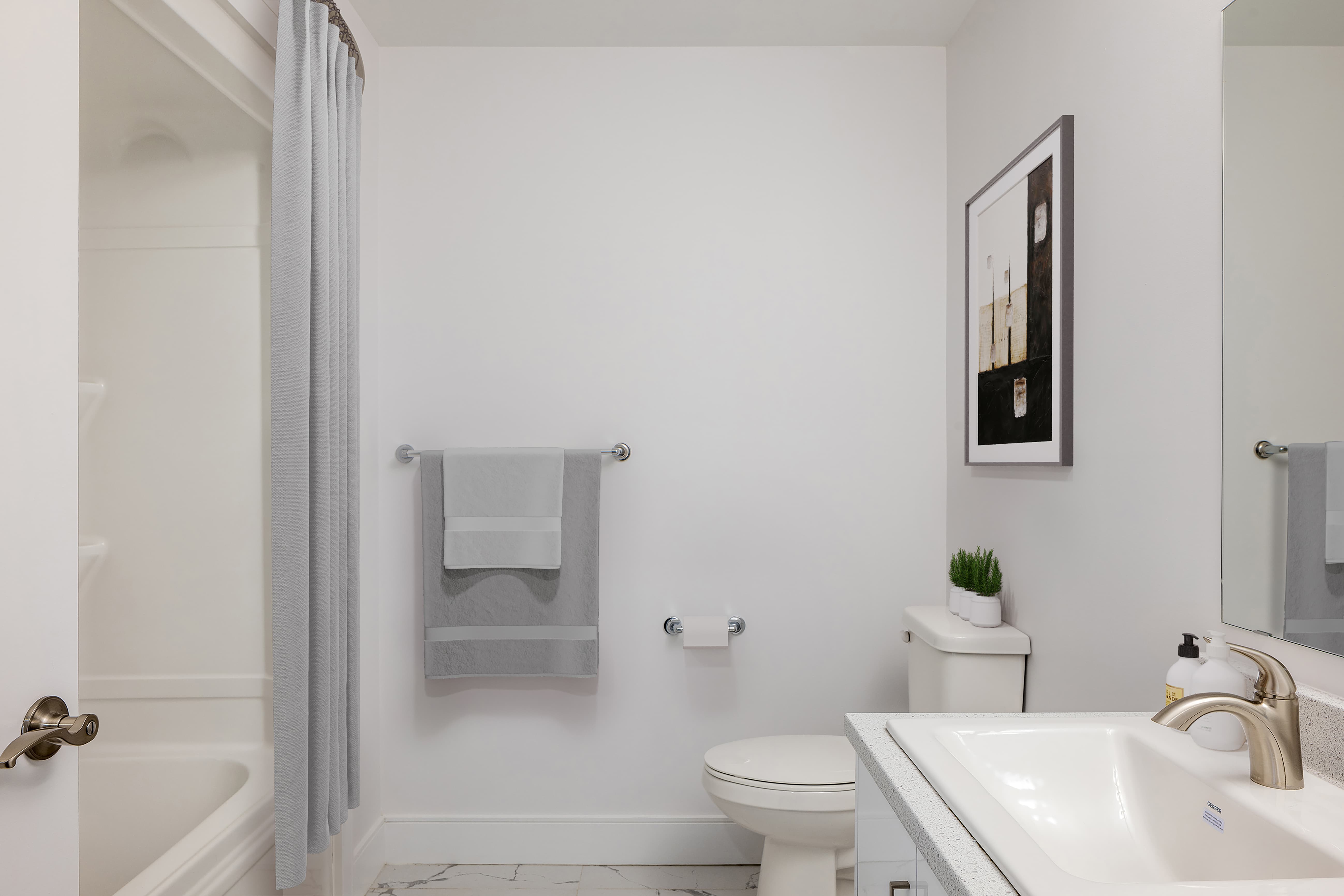 Skyline - Brookside Terrace - Bathroom